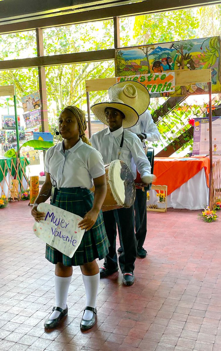 MisionONUCol's tweet image. En el marco de la iniciativa #EmpoderArtePorLaPaz, acompañamos firma del Pacto de Gobernanza por la garantía de los derechos de la niñez y la juventud de Buenos Aires y Suárez. Un paso para el empoderamiento de las y los niños en #Cauca @SwedeninCOL @Otra_Escuela @FundaForoSurocc