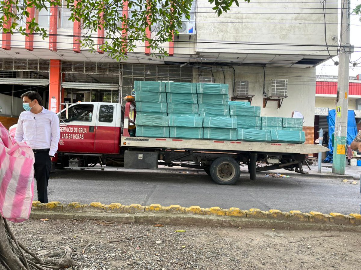 EDNTVHN's tweet image. #Cigarrillos Un total de 9.5 millones de cigarrillos falsificados, valorados en casi nueve millones de lempiras, fueron decomisados por los Operadores de Justicia del Estado hondureño.#EDNTV #Decomisados #OperadoresdeJusticiadelEstado