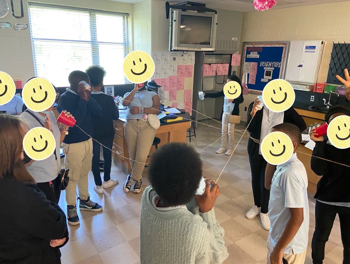 mshentznths's tweet photo. Today we talked about what a “landline” is (😅) and how they move sound energy just like a set of string phones! #IBinquirers #Windsormilldifference https://t.co/ZLHshu7dz4