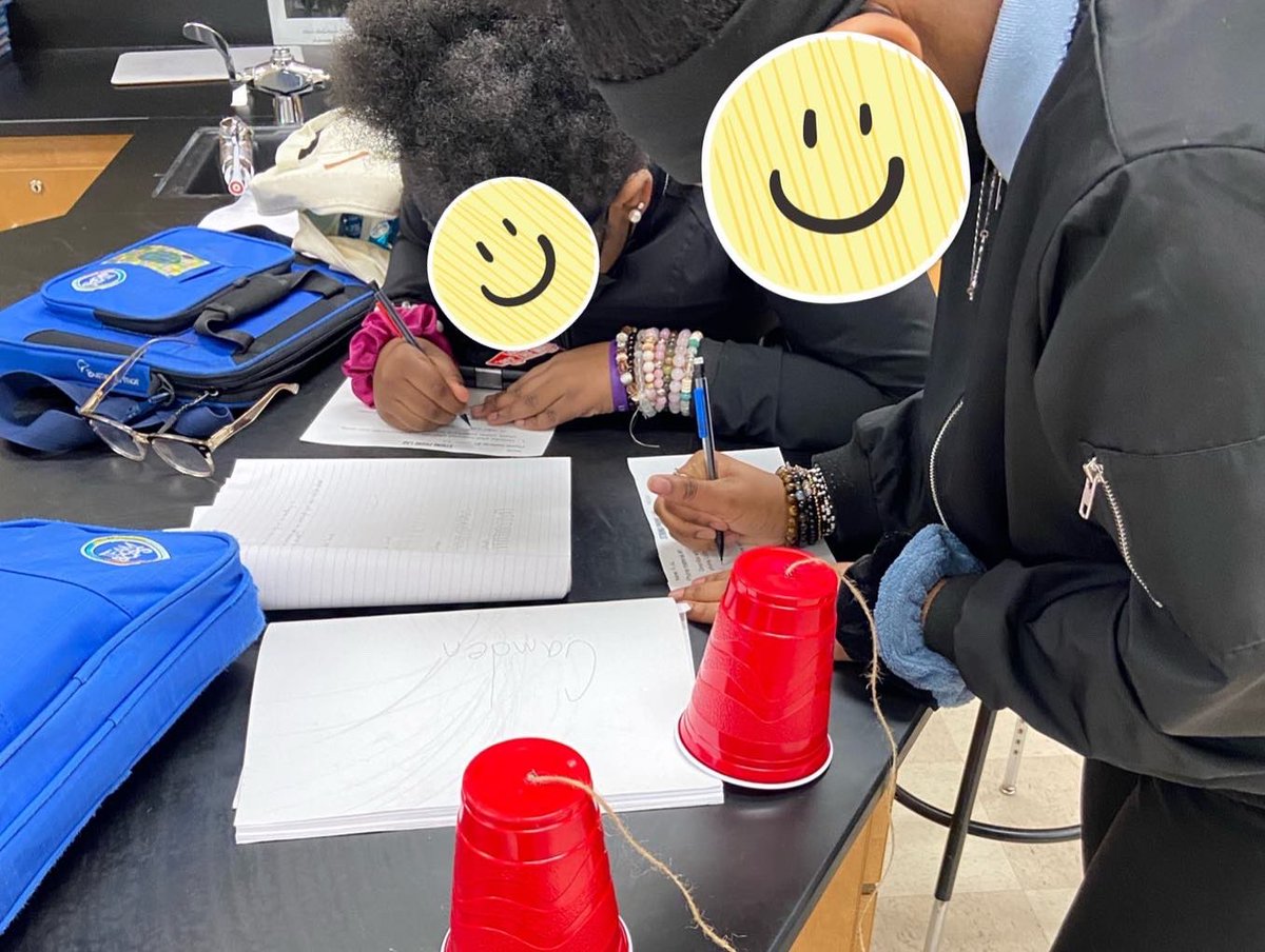mshentznths's tweet photo. Today we talked about what a “landline” is (😅) and how they move sound energy just like a set of string phones! #IBinquirers #Windsormilldifference https://t.co/ZLHshu7dz4