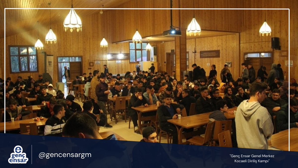 Genç Ensar Kardeşlik Kampımız 220 Lise öğrencisi kardeşimizin katılımı ile başlamıştır.

İlk kamp akşamında gençlerimiz ile tanışarak sohbet ettik.😇
#gencensar #kardeşliğegidenyol🇹🇷