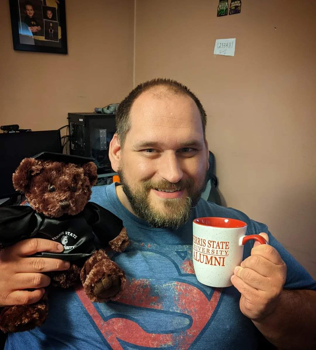 ayrielleC's tweet photo. I want to give a special shout-out to my husband, Brandon, who officially finished his bachelor's degree!He went back to school at 28, around the time our 1st kid was born while working 3rds full time. Sometimes it was a struggle balancing everything but he did it! Congrats!! ❤️ https://t.co/2DtLIQLZgW