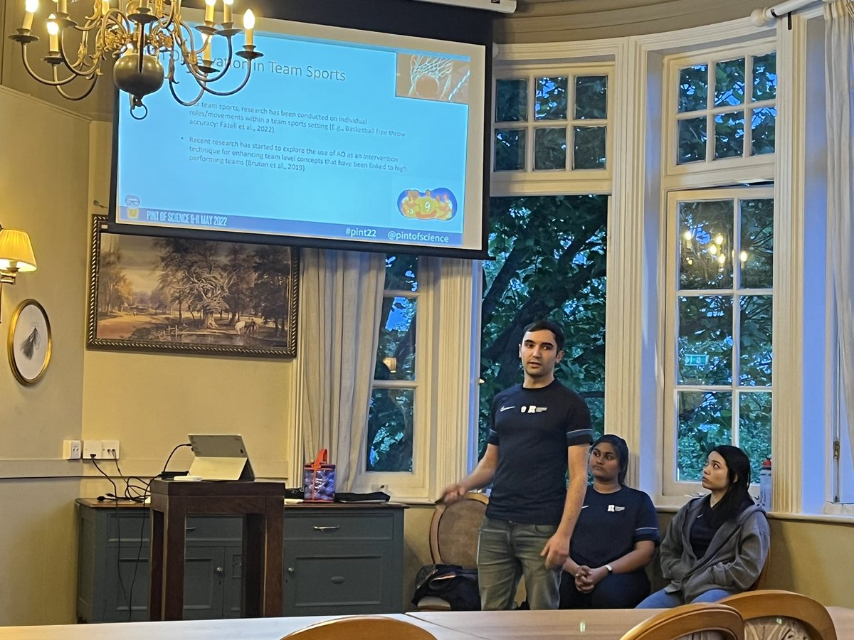 Bruton_Psych's tweet photo. Great fun presenting @pintofscience with @AshikaCv , Sam and Adam on all things mental rehearsal. They smashed it and I told multiple dad jokes, so everyone’s a winner 🤩 #pint22 https://t.co/h7eQQd64sd