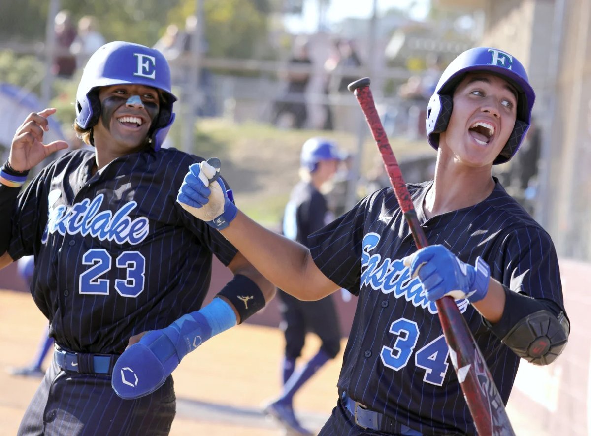 Our photographers are really different 😤📸

Check out more of last months' best high school sports images from around the country ➡️ news.scorebooklive.com/california/202…