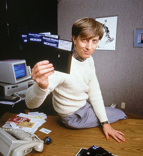 Newell1G's tweet photo. .@BillGates in a leather shirt with nipple cut-outs… https://t.co/0mWjzZ7GRN