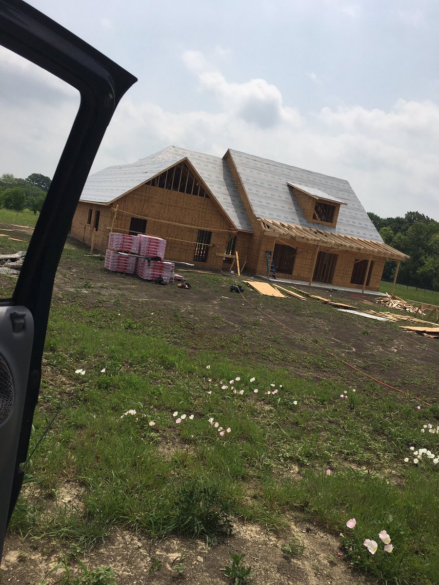 Howfur1's tweet image. 