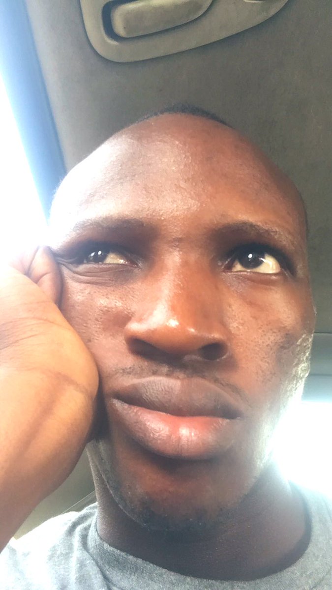 Adegbite_tobi_'s tweet photo. Evangelist tell you say “God is calling you”
You say “You no get NIN”
Alani, Are you seeriouss at all ??😂😂
#catchasmile https://t.co/rwKGTY673K