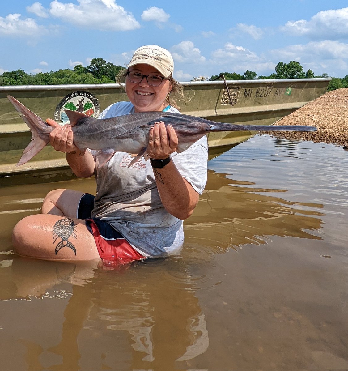 KaseaPrice's tweet photo. Back out sampling for larval #gulfsturgeon, sturgeon eggs, and #paddlefish! Got another #spoonbillcatfish tagged and released! @Wormy_Sturgeon @April_Hugi @kati_wright https://t.co/Ewr8MqQtfq
