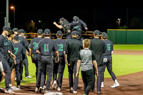DragonBaseball's tweet photo. Here we go Dragons...round 2 playoff info vs El Paso Americas. We will see you all out West on Friday.
#DragonsVsDragons

🆚: El Paso Americas
⏰: Friday 2p
📍: Odessa High School
       1301 Dotsy Ave
       Odessa, TX  79763
📊: Carroll Dragons Sports App https://t.co/FdvWIHpgAk