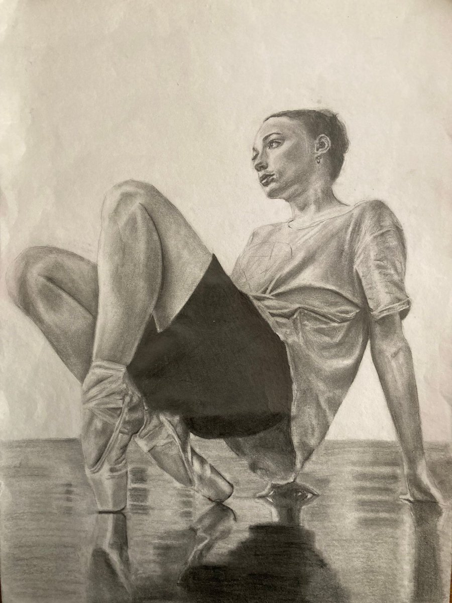 mintface's tweet photo. "Bringing black and white back, one hand drawn mint at a time." @graphitegeorgia 

Alpha: go give her a follow 🥰 https://t.co/YC0niKqtfT