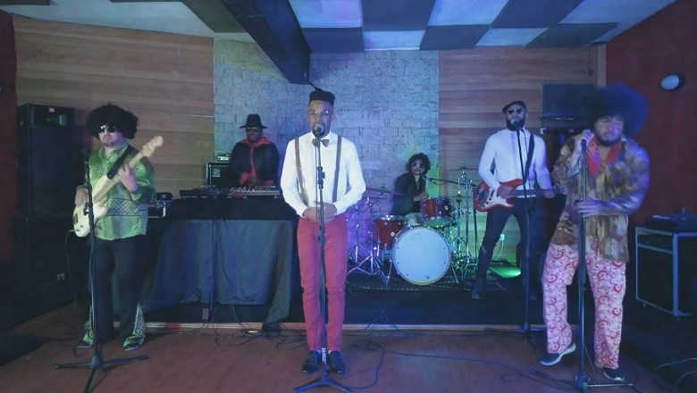 ZonaSuburbana's tweet photo. Troca de Rima lança clipe “Eu Soul”, em parceria com Diego Malane e Luciano Mello

#Rap #HipHop #EuSoul #TrocadeRima

🔽Matéria completa acesse🔽

https://t.co/GPeliyuvQX https://t.co/SHiDX14JHA