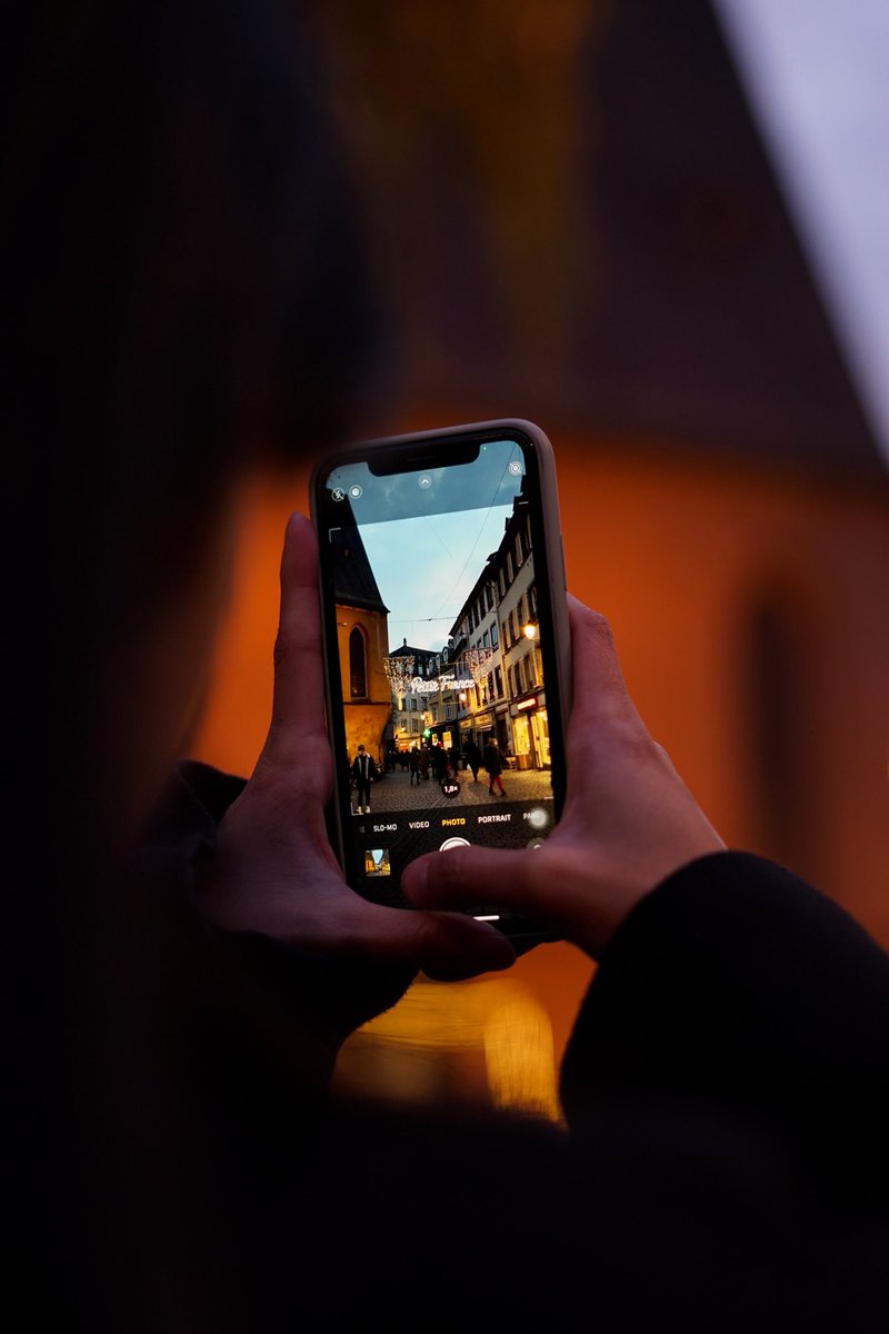 ris_nurharyadi's tweet photo. Strasbourg, France 🇫🇷
📸 Dec. 2021
🎞 https://t.co/XtX9KIh3ny
#50mmf1.8 #strasborg #photooftheday #lowlightphotography https://t.co/ja4uzWJdYk