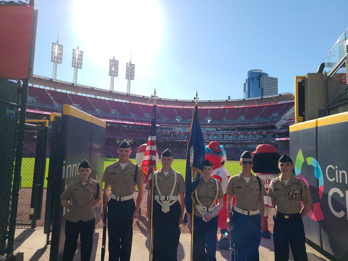 HhsbluehNjrotc's tweet photo. Big Blue ! https://t.co/BWycW5mbya