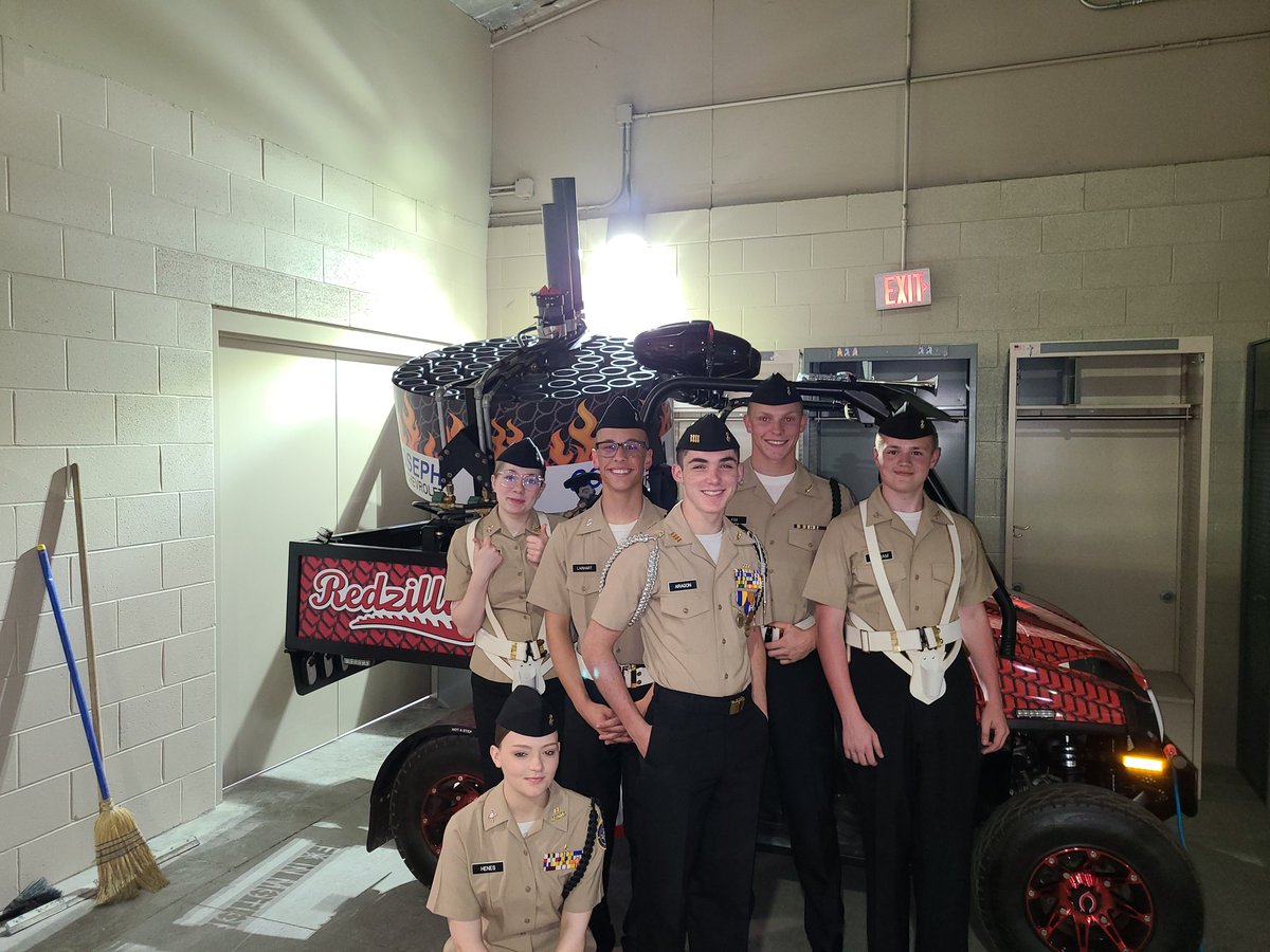 HhsbluehNjrotc's tweet photo. Big Blue ! https://t.co/BWycW5mbya