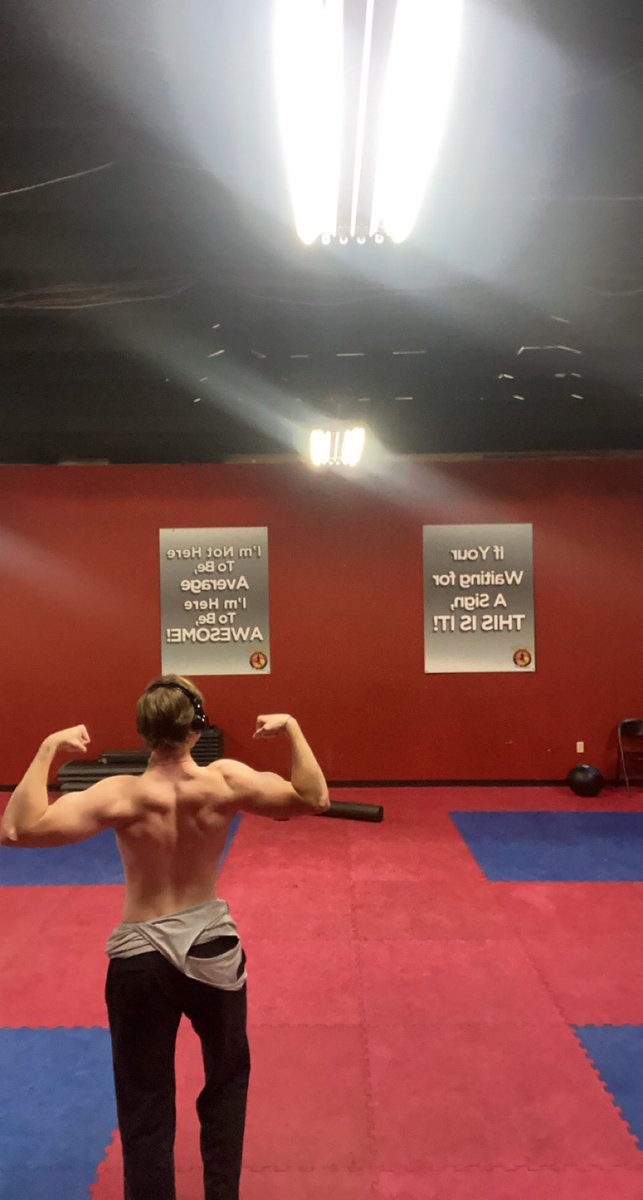 Bluedoonft's tweet photo. @spiritgates GETTING GAINZ https://t.co/4iVwwAyp1N