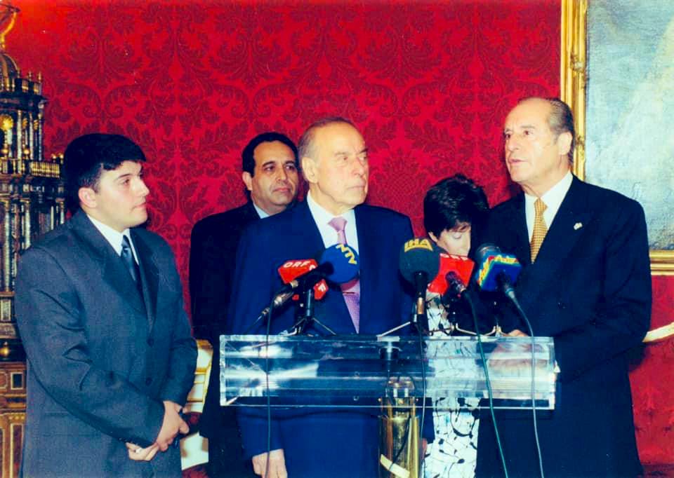 Nasimi Aghayev on Twitter 