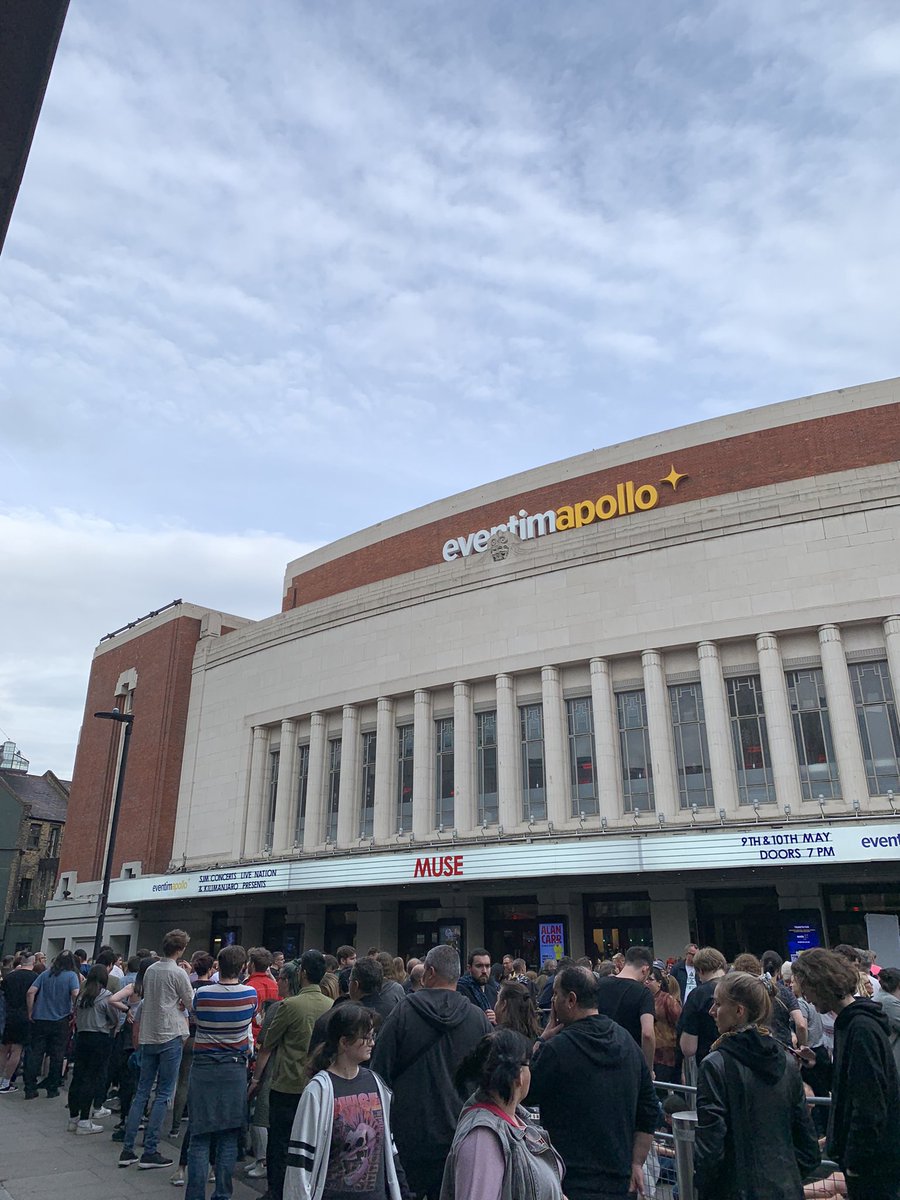 Adam_Dargan's tweet photo. Another day another gig. What a band and what a venue!! #Muse https://t.co/AlLtISakN2