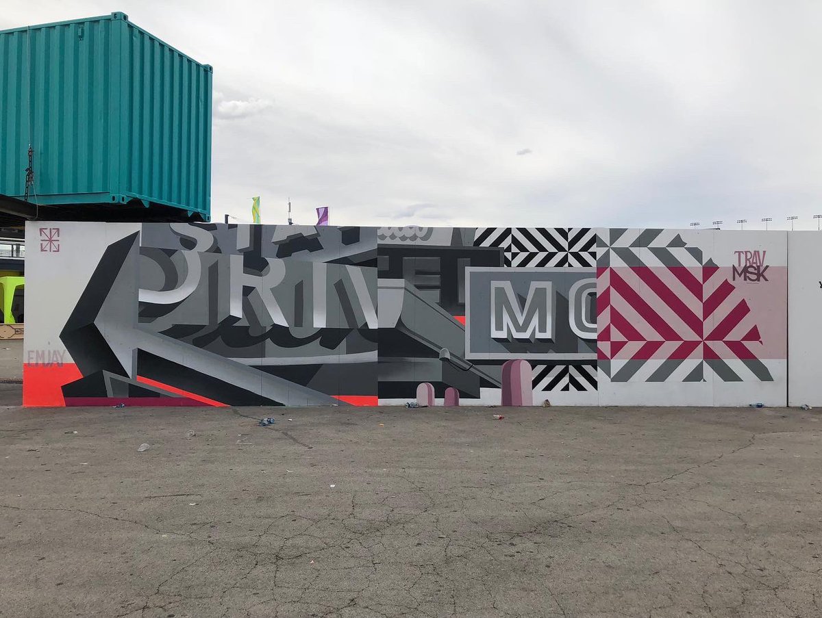TRAVMSK's tweet photo. Las Vegas/EDC 2018ish… #Edc #2018 #mural #travmsk #traviswashere https://t.co/vt5F4LPo7C