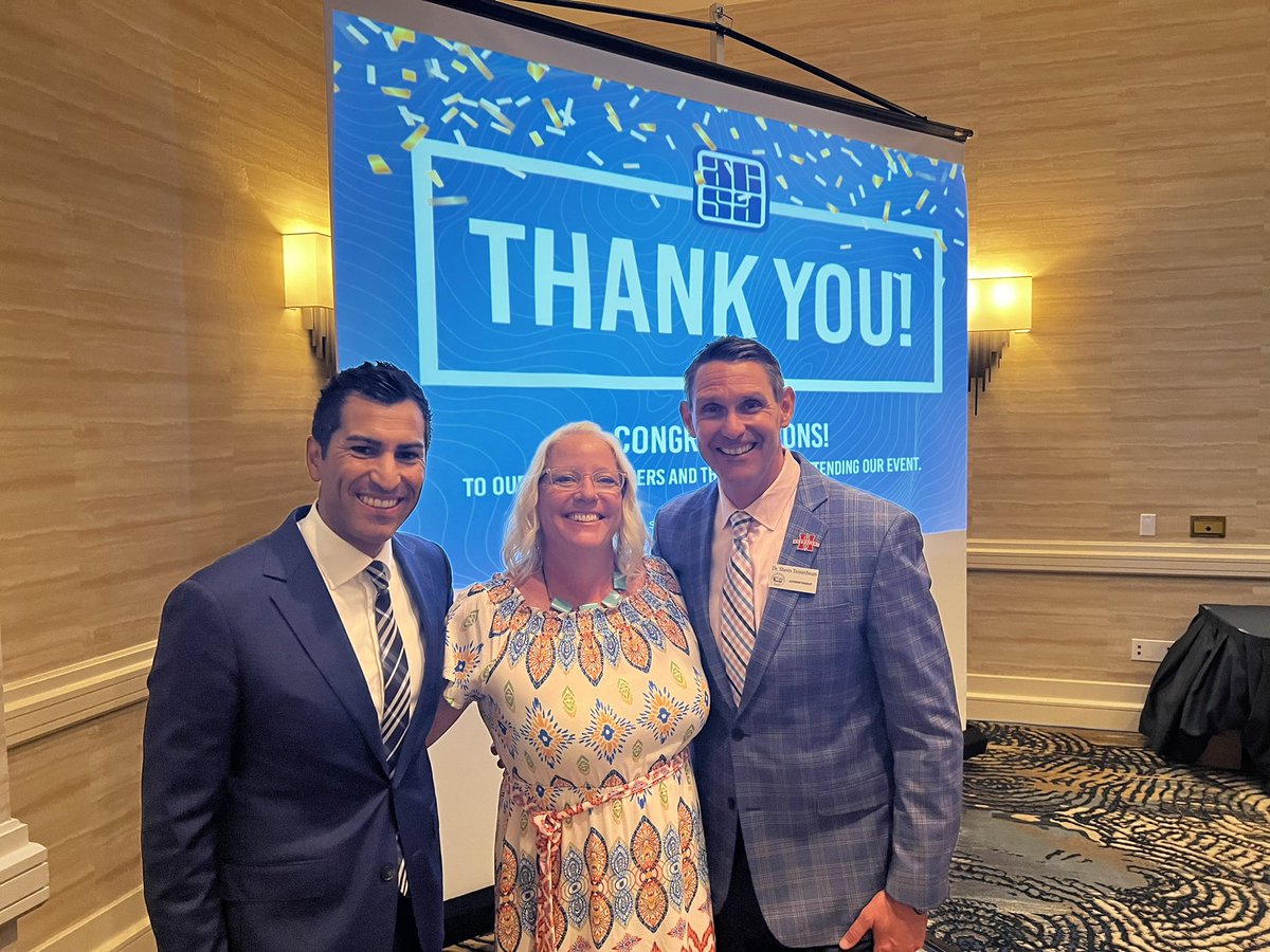 Thank you to @AsmRobertRivas for providing the keynote address at the <a href="/acsar10/">ACSA Region 10</a> Spring Fling on May 6. <a href="/TEACH_SBHSD/">Shawn Tennenbaum</a>