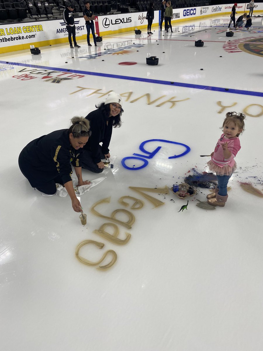 BabyGolfOdds's tweet photo. #CoatTheFortress with mommy @MrsGolfOdds and big sis @MiniGolfOdds @GoldenKnights https://t.co/9jVHiAbLD2