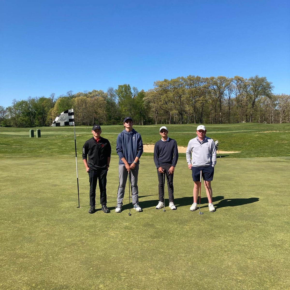 MiddSouthGolf's tweet photo. Congratulations to @RichieReck your Central Jersey Group IV Sectional Champion with a score of 74🏆🥇🏌🏻‍♂️⚡️Good luck at the Tournament of Champions! @MTPSpride @JRCarroll4 https://t.co/byolY7GCVi
