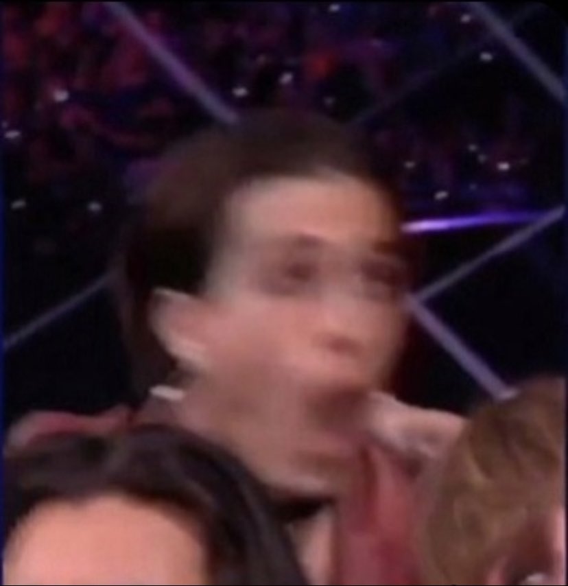 amy 🏄🏻‍♀️ tweet media