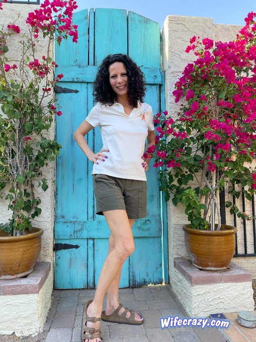 The Real Arizona Milf 🌵  Come taste the nectar 🐝 suck on some 48 year old nipples  I can&rsquo;t stop myself<a href="/tag/hugenipples"class="tags"><span>#hugenipples</span></a><a href="/tag/milfnipples"class="tags"><span>#milfnipples</span></a>