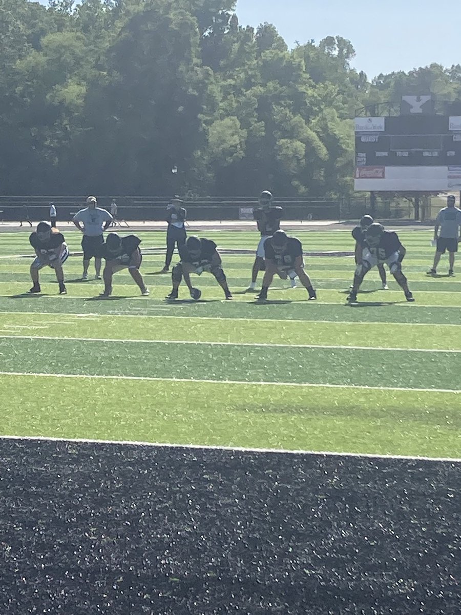 MarkHoover71's tweet photo. My guys #OLine https://t.co/hN8uCxFGMt