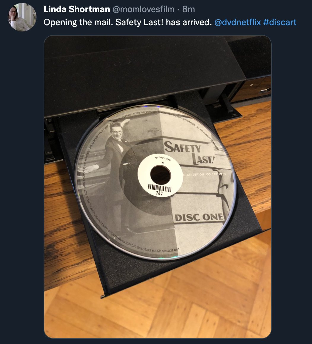 DVD Netflix tweet media