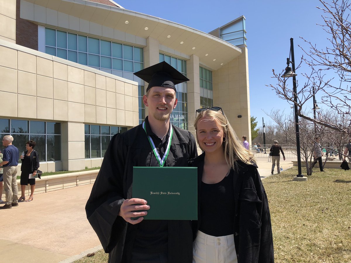 Heidilandwehr1's tweet photo. Officially a Beaver Graduate!  Now onto Grad School this summer.  Proud of you Cody! https://t.co/LRUFTneCcH