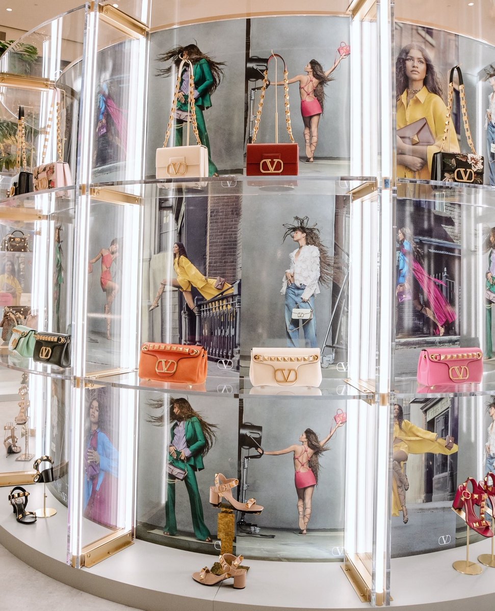 South Coast Plaza tweet media