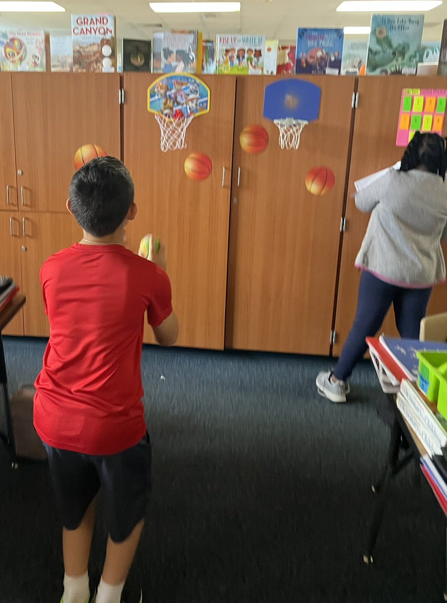 Ms_Vozar3rd's tweet photo. We had a blast with our All STAAR Sports Showdown review these past 2 weeks! Our team is ready for the big game! #togetherweshine @CFISD_ELAR2_5 https://t.co/NRAfaFl2BY