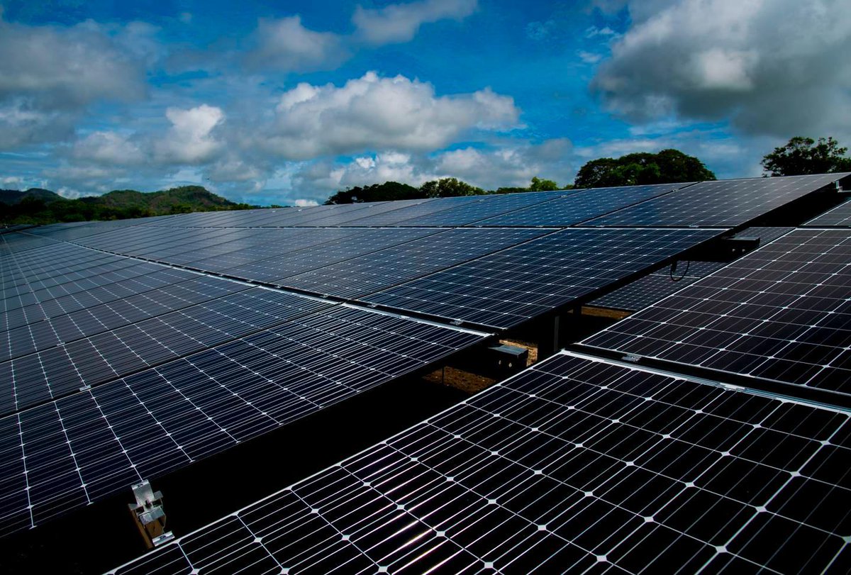 Coopeguanacaste planea emitir bonos para financiar parque solar y planta de tratamiento de residuos nacion.com/economia/finan…