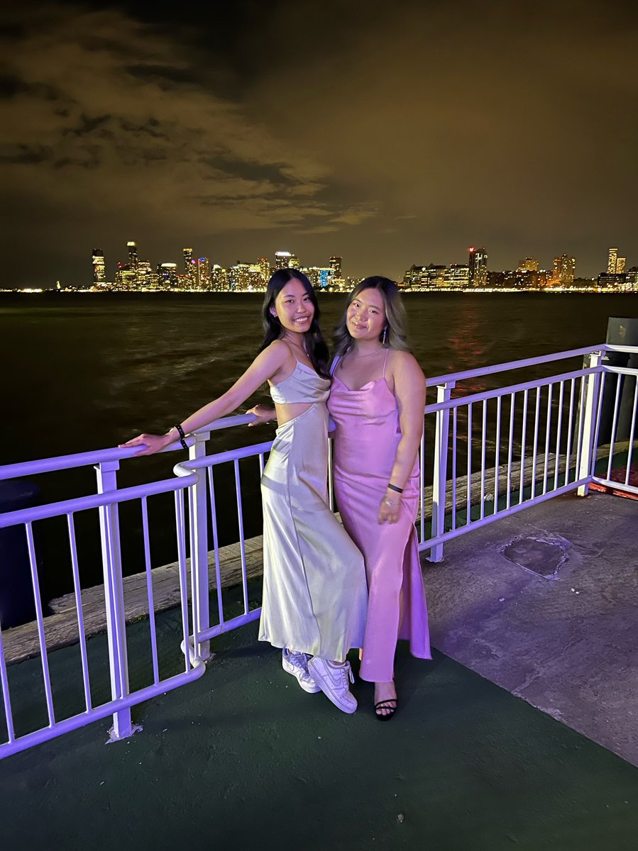 allisonyick's tweet photo. becoming NYU students for the night #seniorformal 💜🎓 https://t.co/elIgdvS07M