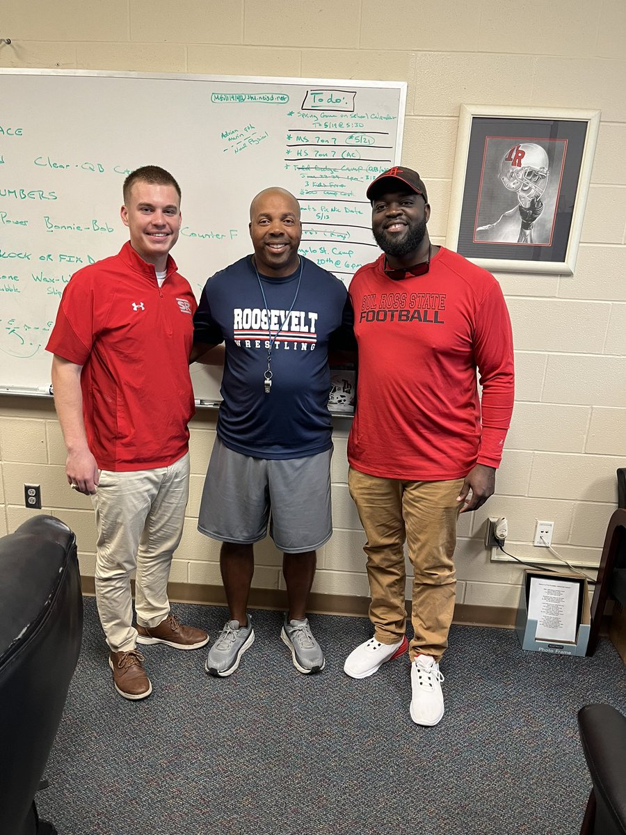 Great having <a href="/SRSUFootball/">Sul Ross Football</a> at practice today! Thank you  <a href="/_coachembry/">Coach R.Embry</a>  and <a href="/Coach_fregia/">Caden Fregia (Freejay)</a>  for recruiting our Rough Riders! 
#recruitRIDERs #VeltNation <a href="/WeAreTRHS/">Theodore Roosevelt High School - NEISD</a> <a href="/EWMS_athletics/">Ed White Athletics</a> <a href="/BoysKrueger/">Krueger Boys Athletics</a> @WoodWranglers