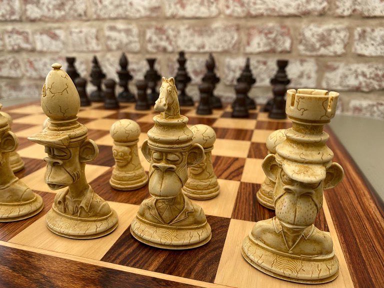 Bigdthep's tweet photo. Wow!! Chess Not checkers. #SOL #ETH #nfts #nft #nftcollector #nftdrop #digitalart #ethereum #solanart #solsea #opensea #magiceden #blockchain #astrals #kpprimates https://t.co/yONRM4rx3t