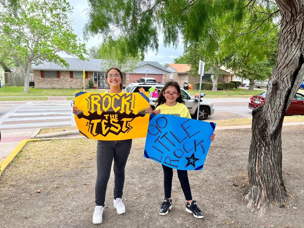 StevieRGarcia's tweet photo. Our STAAR Parade &amp; Pep Rally were a success thanks to our Kostoryz families &amp; amazing Carroll Tiger cheerleaders and drum line! We had so much fun singing, dancing, and playing games! We are ready to take the stage and “Rock the STAAR!”  🐯💙🎸 #kostoryztigerpride #CCISDproud https://t.co/QbnVVjS7QB