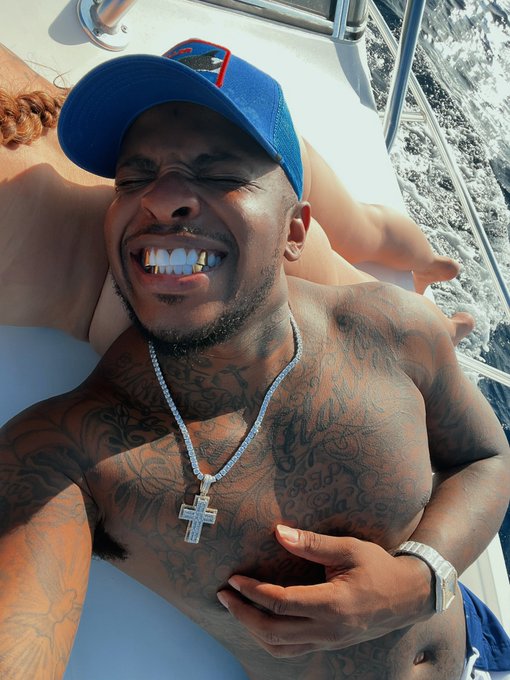 I THINK IMA STAY AH EXTRA DAY 🌴🌞🌴 @Blahgigi_ https://t.co/iuXjDdWgTS<a class="tags" href="/tag/blahgigi_">@blahgigi_</a>