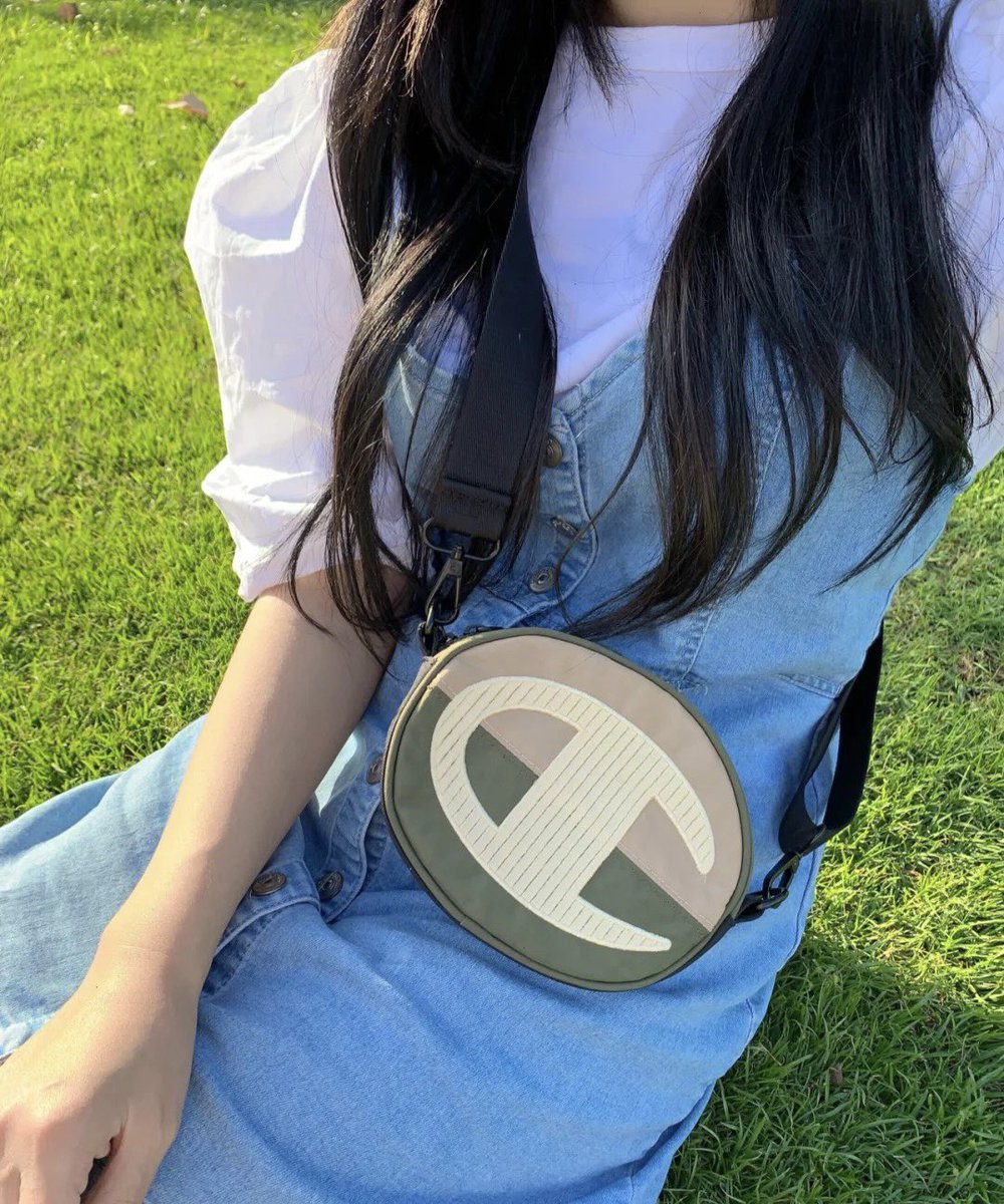 TrumanMonroe4's tweet photo. 家人们试试能不能点到一百赞，点到一百赞的话有惊喜哦 #重庆 https://t.co/yTFXqcfMel