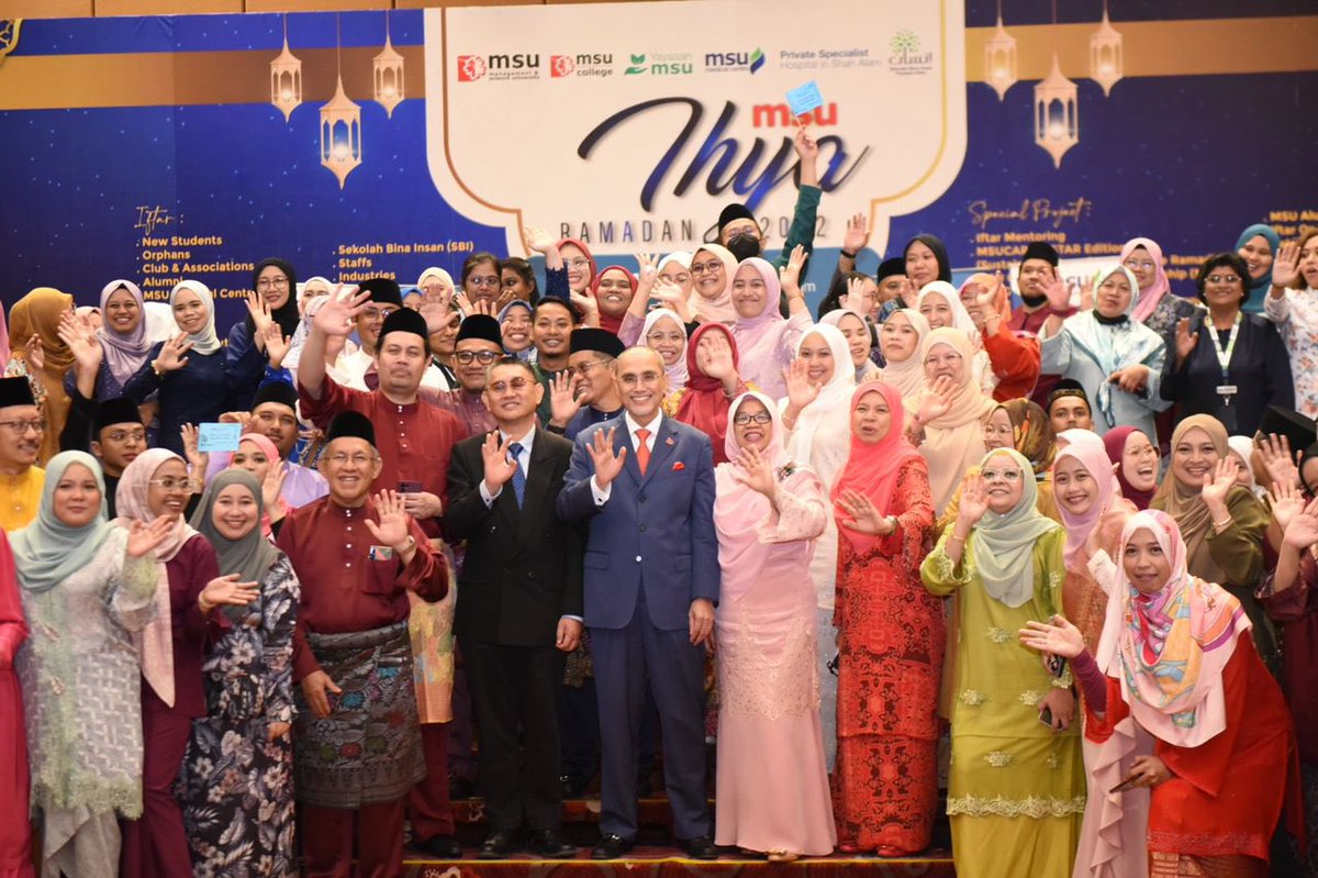 A delight to attend the 'MSU Medical Centre Potluck Raya with the President' event, filled with joy and team spirit among the @msumcmalaysia staff. Exciting times ahead in our next phase towards excellence. Keep moving! #CaringHealingEducating