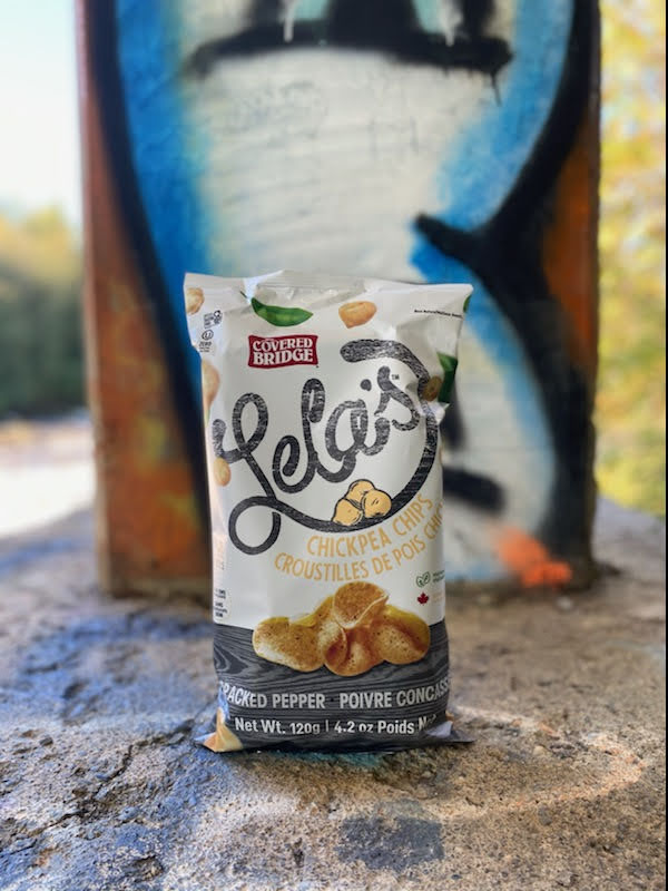 CBchips's tweet photo. Our yummy chickpea chips! 🐣

-Certified Non GMO
-Certified Gluten Free
-Kosher certified
-12g of protein per bag
-Made with simple ingredients
-Cooked in Canada 

A must try item, available in 4 flavours! 

#lelas #crackedpepper #crunchy #chickpeas #coveredbridgechips https://t.co/t8aVYfMgOv