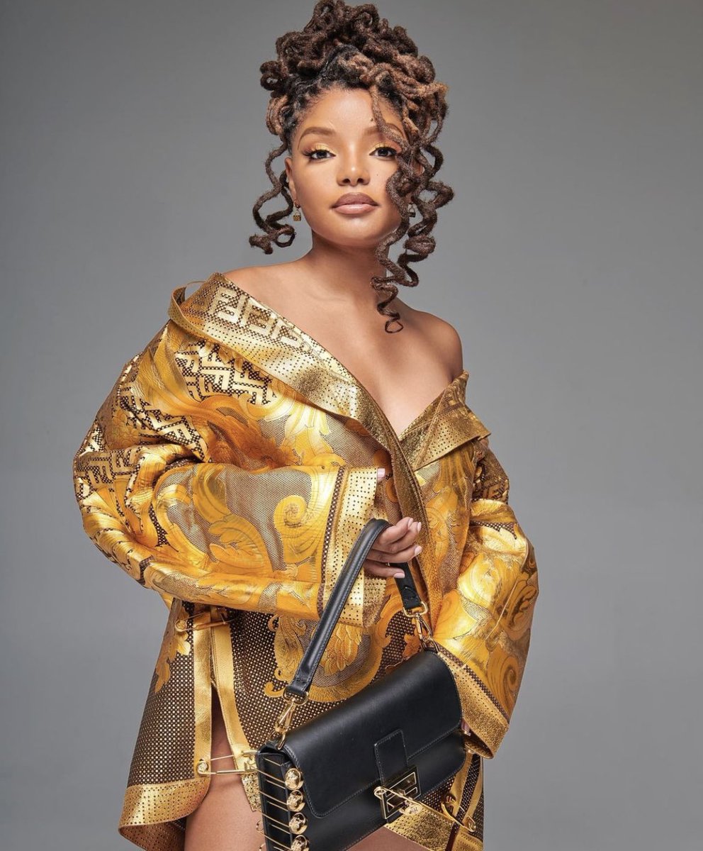 PopCrave's tweet photo. .@HalleBailey stuns for Fendi x Versace. https://t.co/HphfoMmloZ
