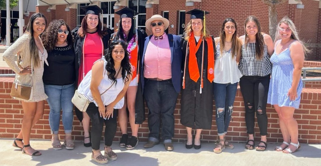 CoachTagaloa's tweet photo. I got to watch Becky, Ash, Syd and Val walk across the stage. Bonus got to celebrate Lani (Fall '21 grad). I am extremely proud of them for killing it! In the classroom, on the field, in the community, all while being authentically themselves. https://t.co/XSGwNGr8vg