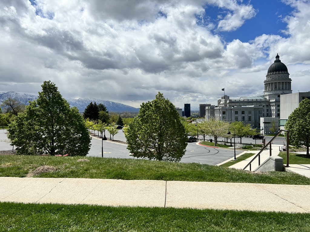 Jonathan_Howe's tweet photo. Here in Salt Lake City today doing some planning and scouting on my way to Anaheim. #SBC27 will be a good one.
Great downtown vibes, incredible food, new hotels coming, super walkable area with AAA baseball down the street and all the outdoors adventure you could want. https://t.co/M0xQwy3O0c