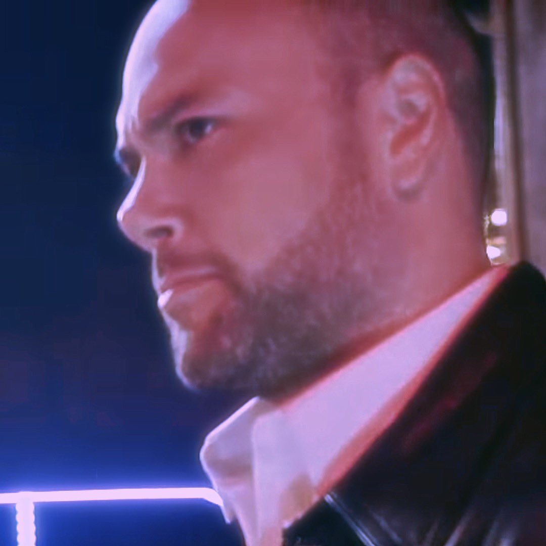 Like to go on a date with Abe 🫣