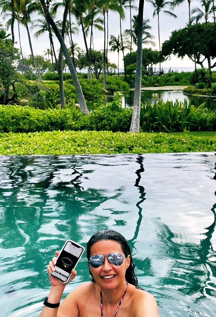 KeaVerse's tweet photo. Hey BFFs!  Sporting our essensh vacay accessory: @MyBFF friendship bracelet.  Where’s your fave spot to sport yours? 

#mybff #findyourbff #encuentratubff #bigisland #maunalani #travelwithmybff #keameansblancainhawaiian https://t.co/mNPj06SqM6