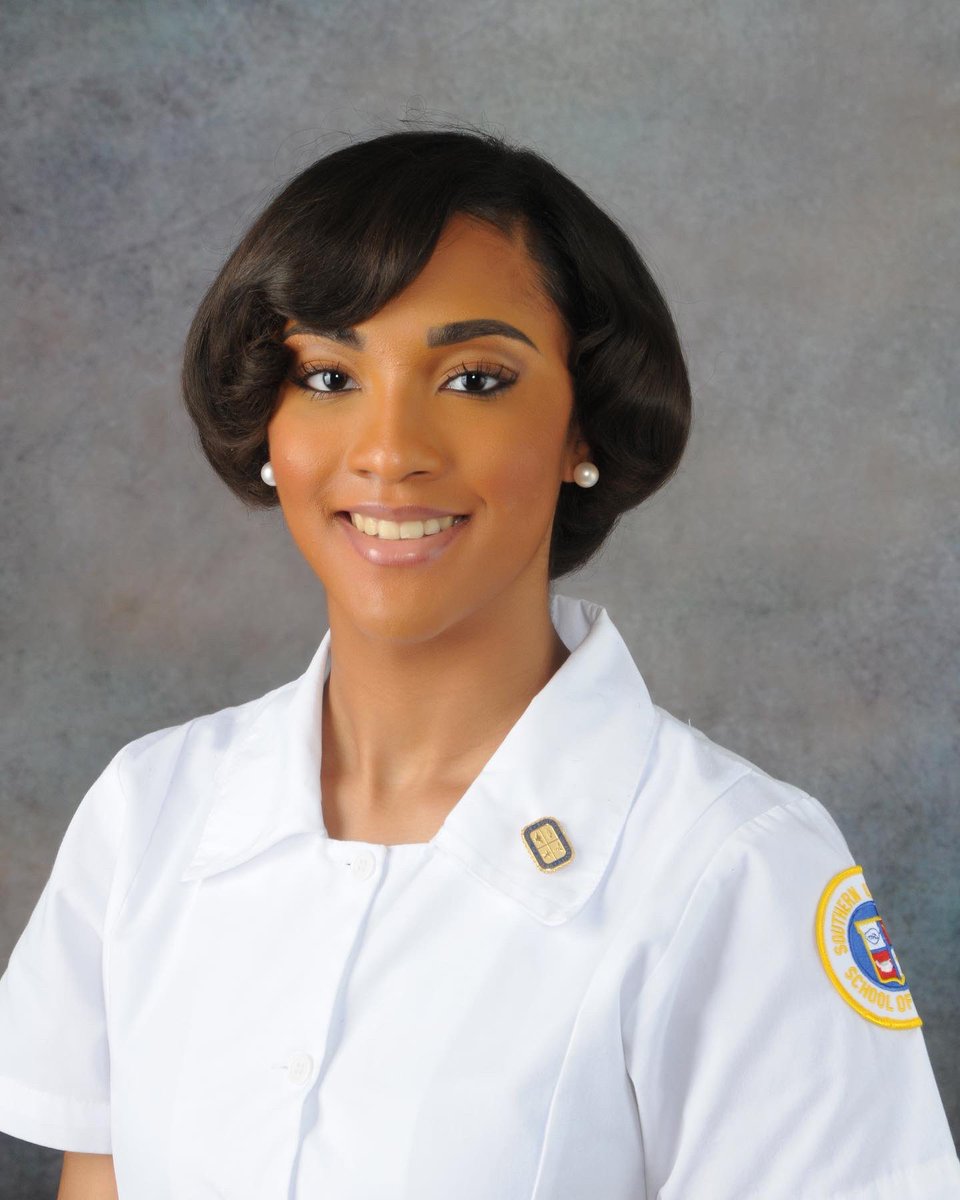 EssenceMarshae's tweet photo. This path was God’s plan for me. I never planned on becoming a nurse, but God did. I remember walking into Southern University’s School of Nursing with fear. However, after 2 years of dedication, I walk out with confidence because I know that I’m equipped to change the world 💙 https://t.co/WyWUxWZjwh