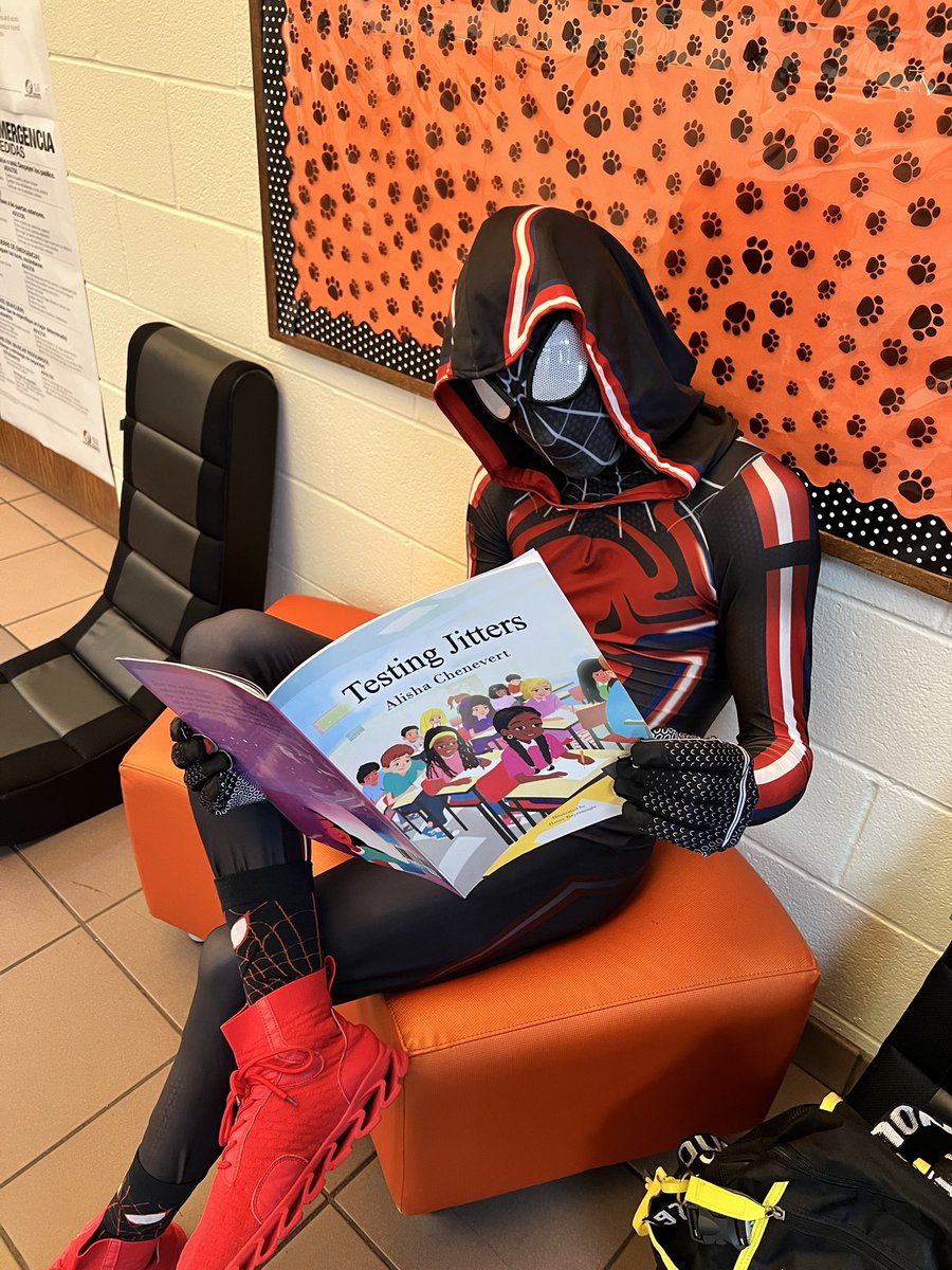 YvonneMThornton's tweet photo. When Spider-Man swings into The Parks. @RPM_ISSD to encourage your scholars🧡🖤🕸 @LancasterISD @akperera @CartneySlaughte @doctoniahoward @AlishaChenevert @drcasscarr #STAARREADY #RaiseYourRoar🐯 https://t.co/9cPd86Nwl6