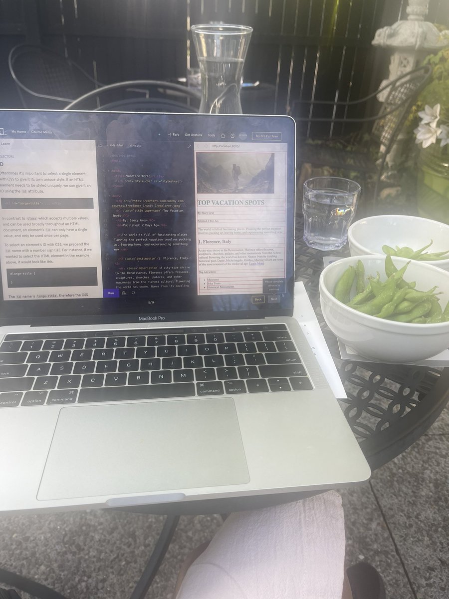 SBraxtonTech's tweet photo. Code and ramen anyone? ๐
#TechTwitter #100DaysofCode #100DaysofCodeChallenge #BlackTechTwiter #BlackWomeninTech #Ramen https://t.co/pLeImI55ZE
