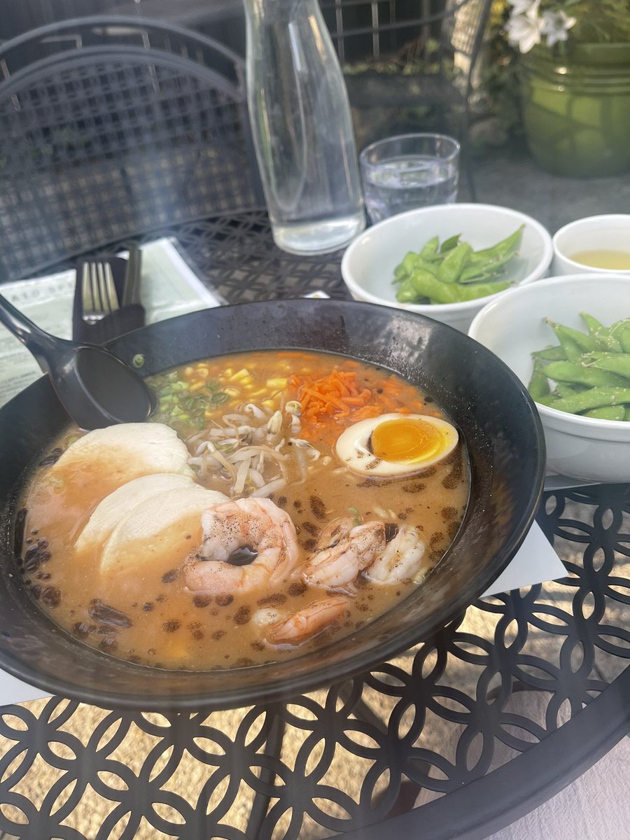 SBraxtonTech's tweet photo. Code and ramen anyone? ๐
#TechTwitter #100DaysofCode #100DaysofCodeChallenge #BlackTechTwiter #BlackWomeninTech #Ramen https://t.co/pLeImI55ZE
